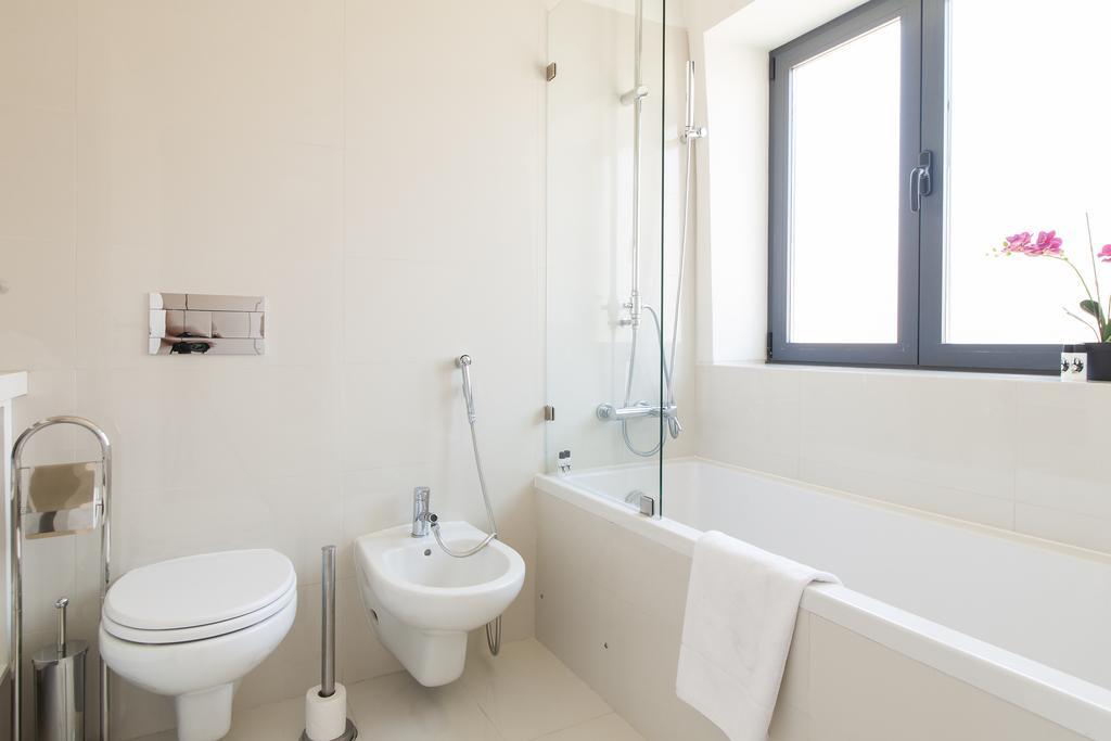 Joivy Lux And Spacious 1Br Home With Huge Terrace, 5Mins To Academy Of Sciences Lissabon Zimmer foto