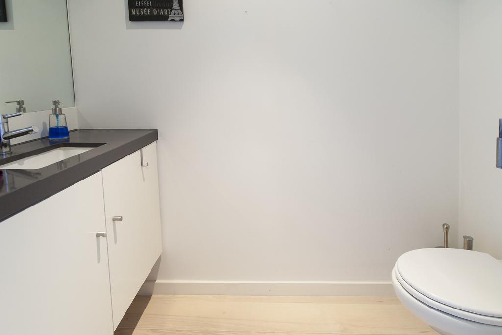 Joivy Lux And Spacious 1Br Home With Huge Terrace, 5Mins To Academy Of Sciences Lissabon Zimmer foto